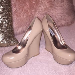 • Steve Madden • Wedges